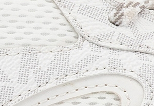 オプティックホワイト