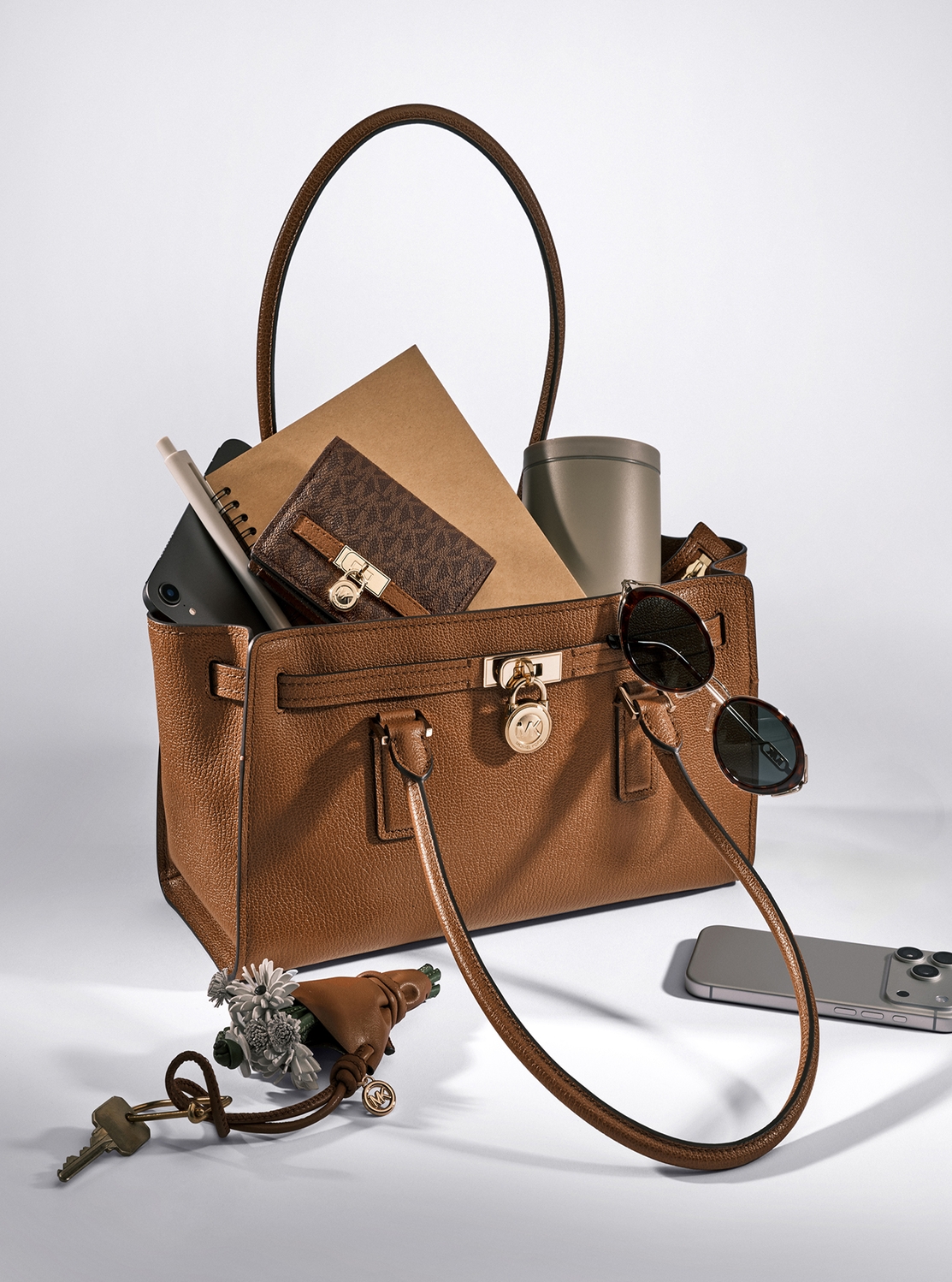 HAMILTON MODERNE(ハミルトン・モダン) ショルダー トート ウィズ チャーム スモール|マイケル・コース(MICHAEL KORS)公式オンラインアウトレットストア 5