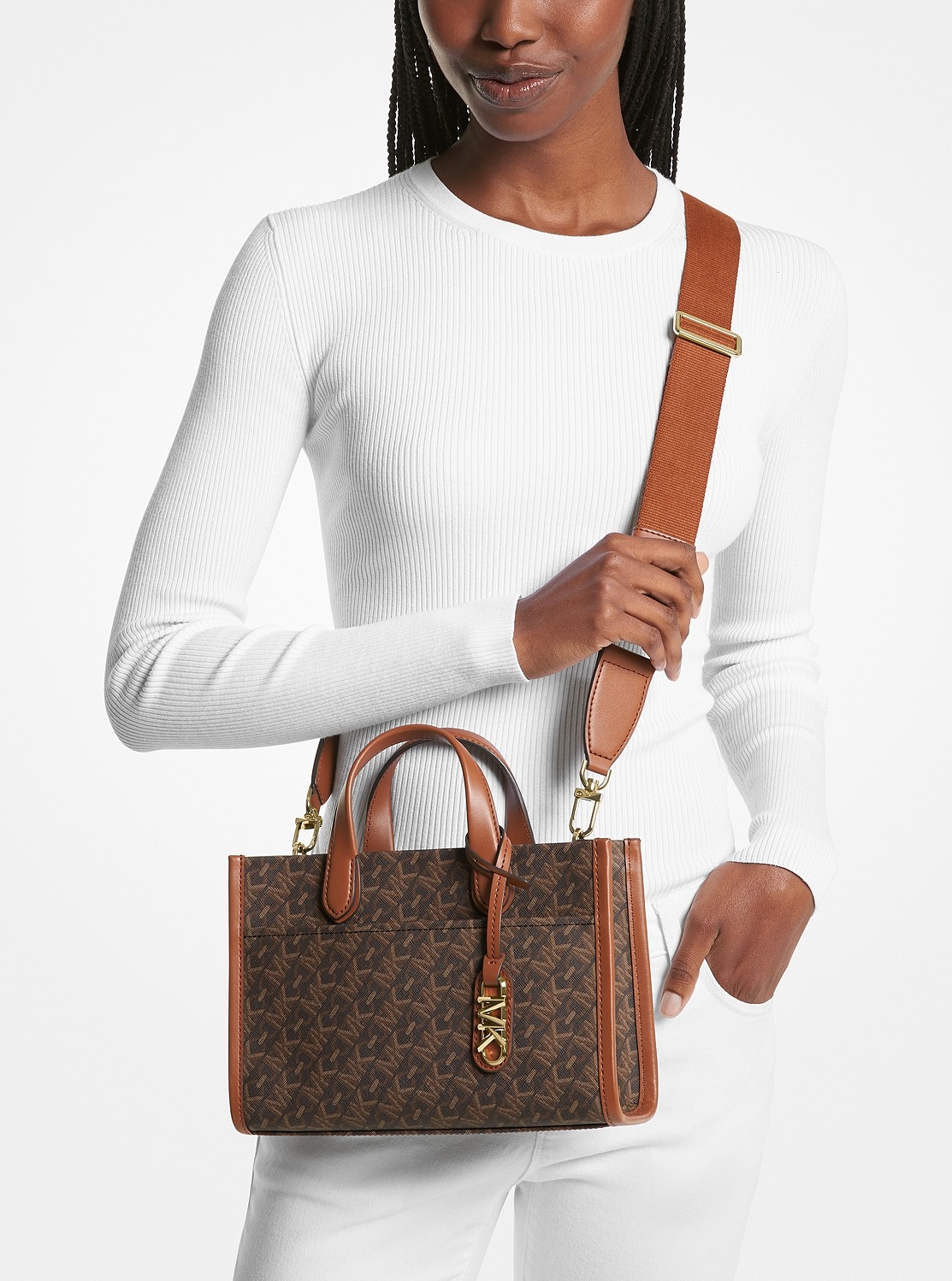 ★便利なサイズ★Michael Kors GIGI シグネチャー クロスボディ 公式アウトレット】GIGI エンパイア シグネチャーロゴ クロス