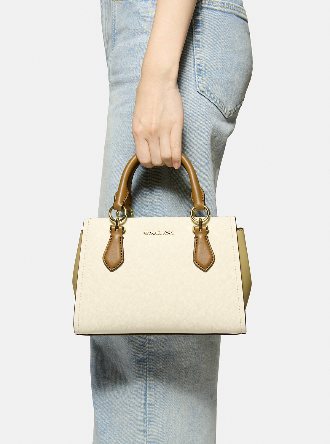 MICHAEL KORS ミナ スモール ロゴ チェーン クロスボディバッグ Amazon | Michael Kors ミナ スモール シグネチャー ロゴ