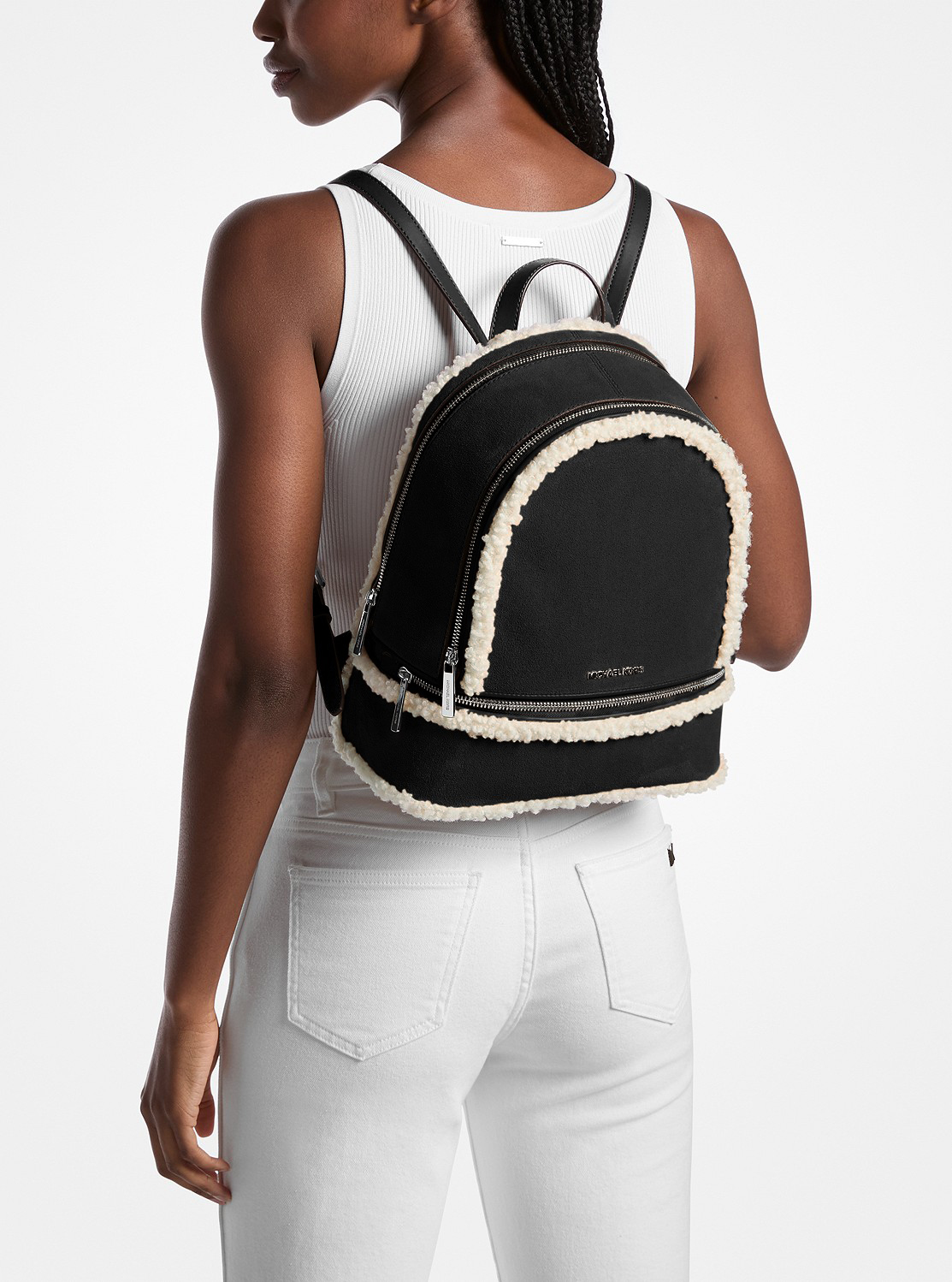 公式アウトレット】RHEA ジップ バックパック ミディアム - バック