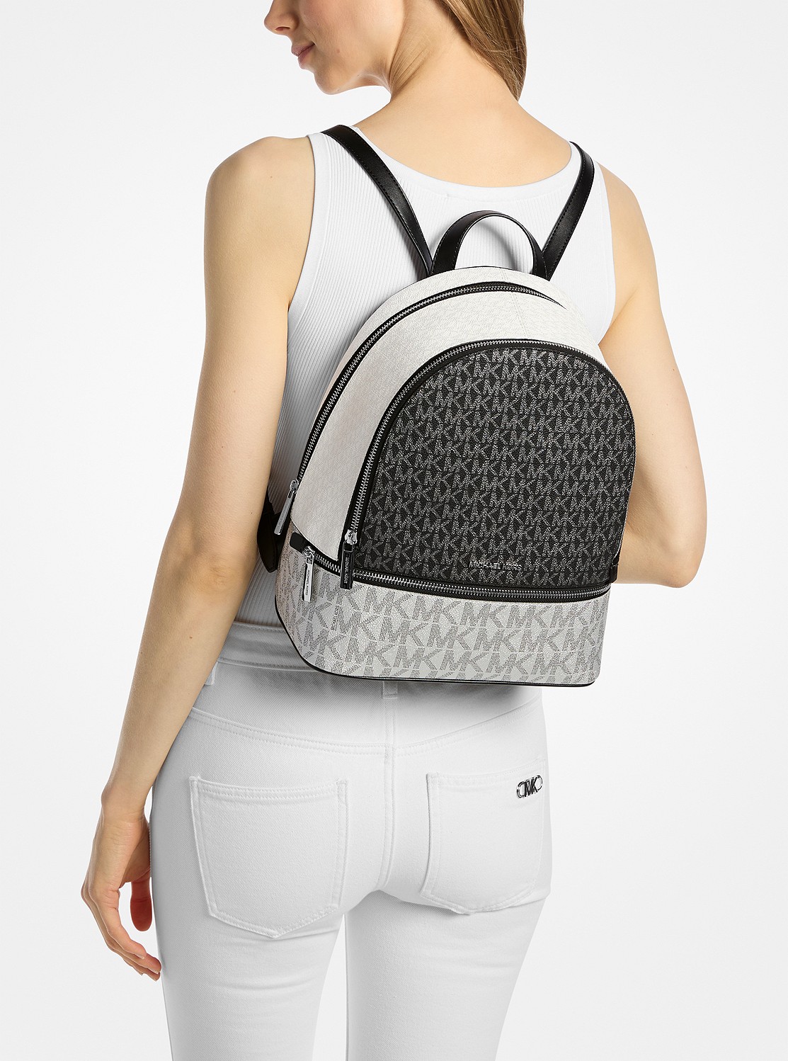 公式アウトレット】RHEA ジップ バックパック ミディアム - MK