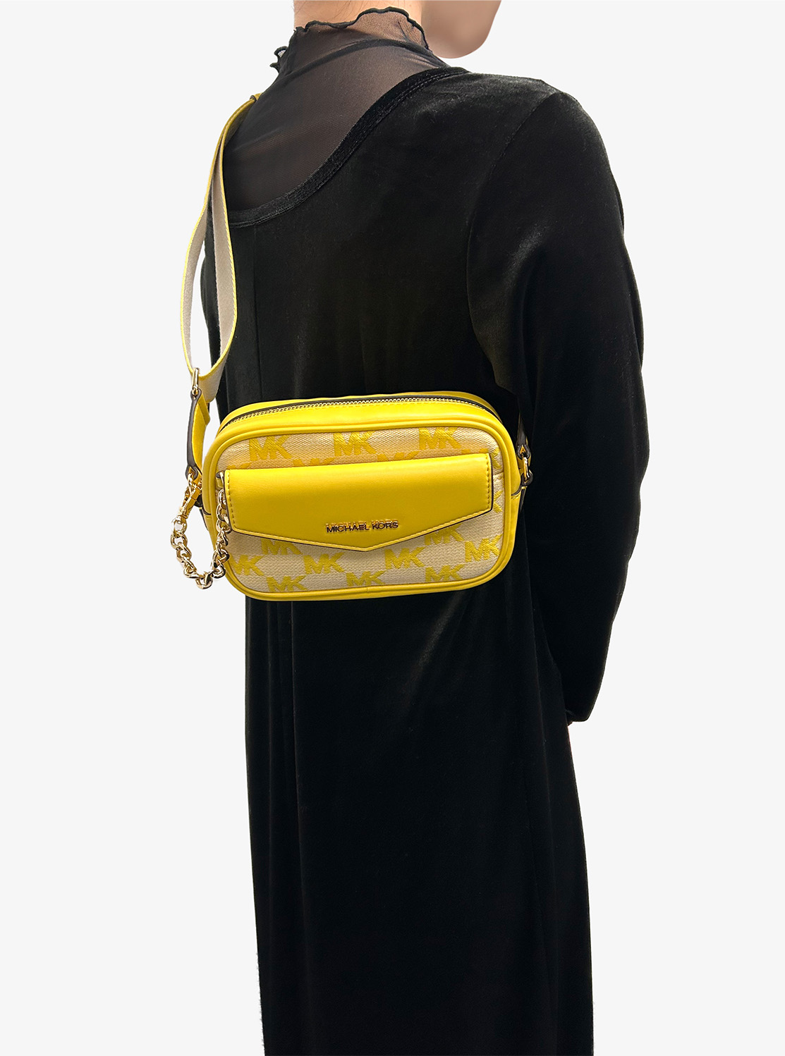 MICHAEL KORS ボディバッグ・ウエストポーチ/カメラバッグ MICHAEL KORS（マイケルコース）の「MAISIE 2 IN 1 カメラ