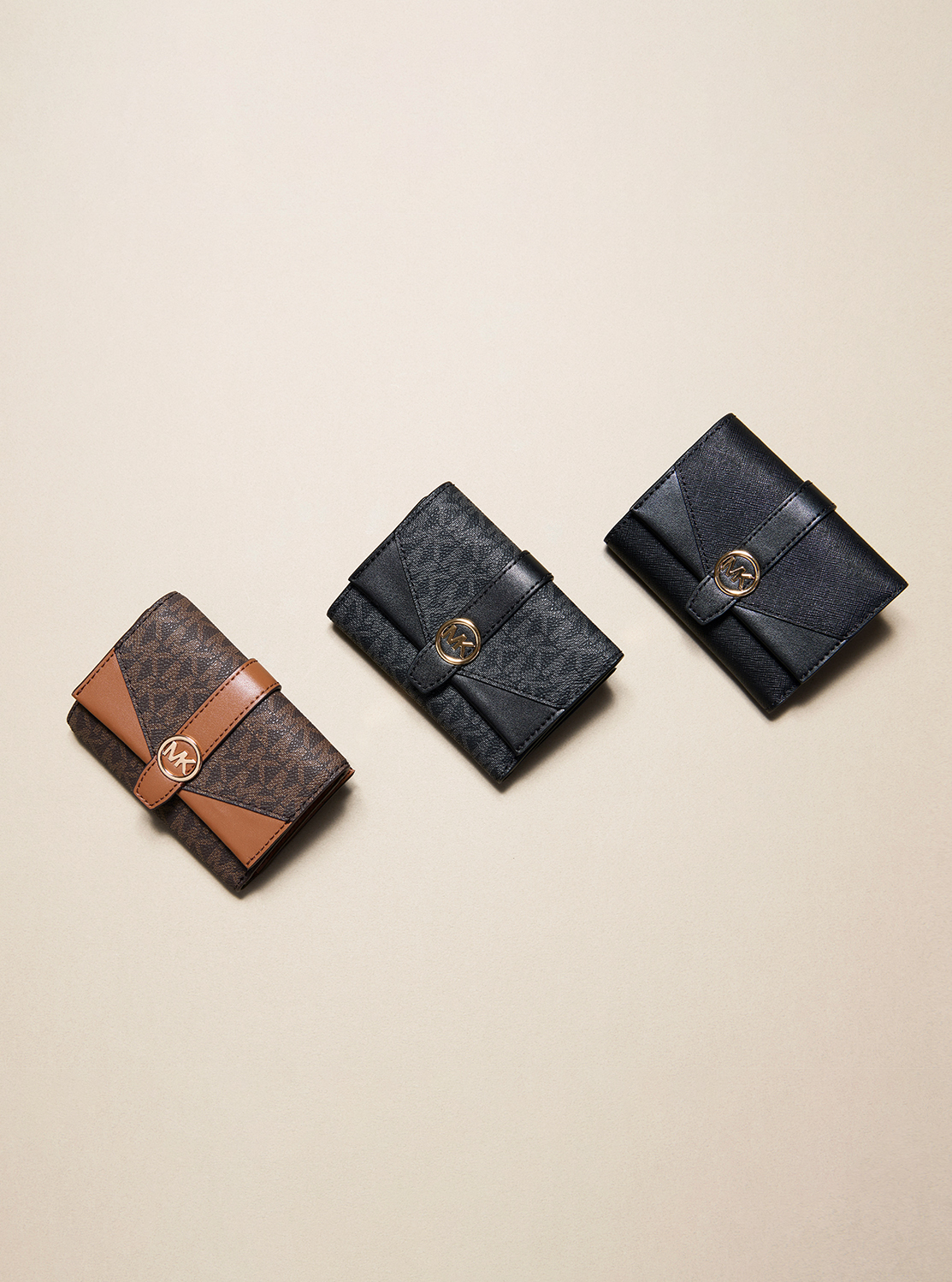 マイケル 公式アウトレット】GREENWICH エンベロープ トライフォールド