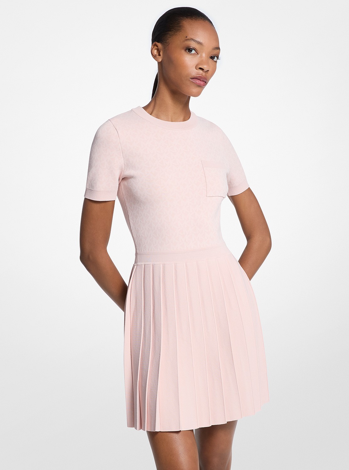 公式アウトレット】ロゴ ジャカード プリーツ ミニドレス - ワンピース