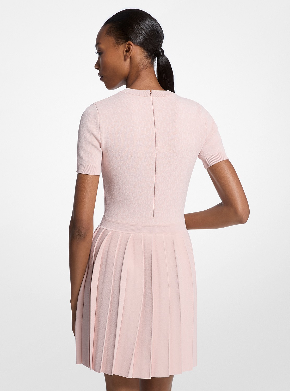 公式アウトレット】ロゴ ジャカード プリーツ ミニドレス - ワンピース